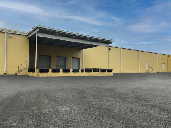 Light Industrial / Large Storage Units Located @ Panama Plaza : 1616 Lisenby Ave, Panama City, FL 32405